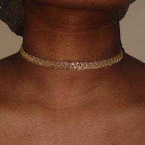 18k gold chocker necklace